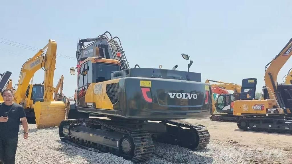 Volvo EC 300 D L Paletli ekskavatörler
