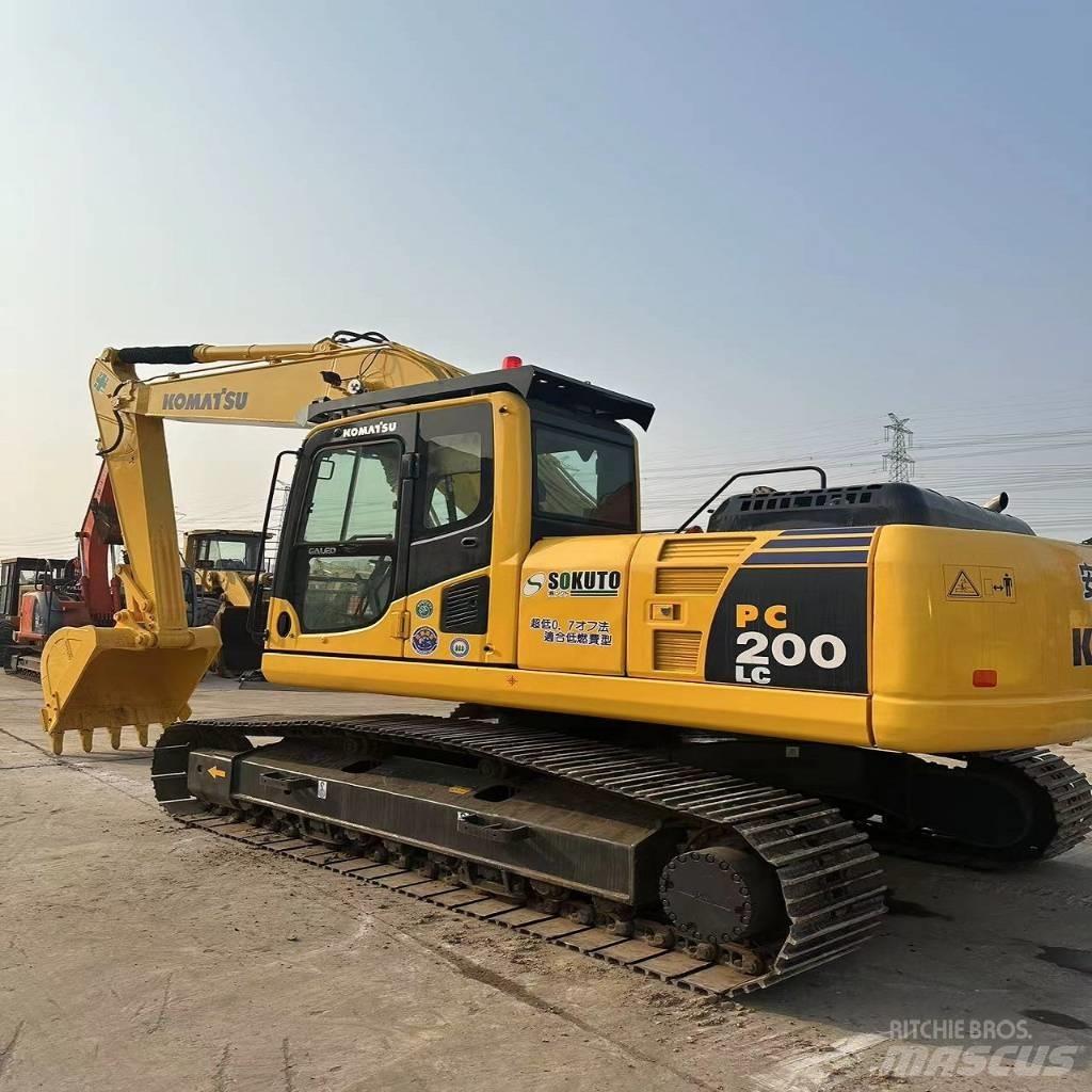 Komatsu PC 200LC Paletli ekskavatörler