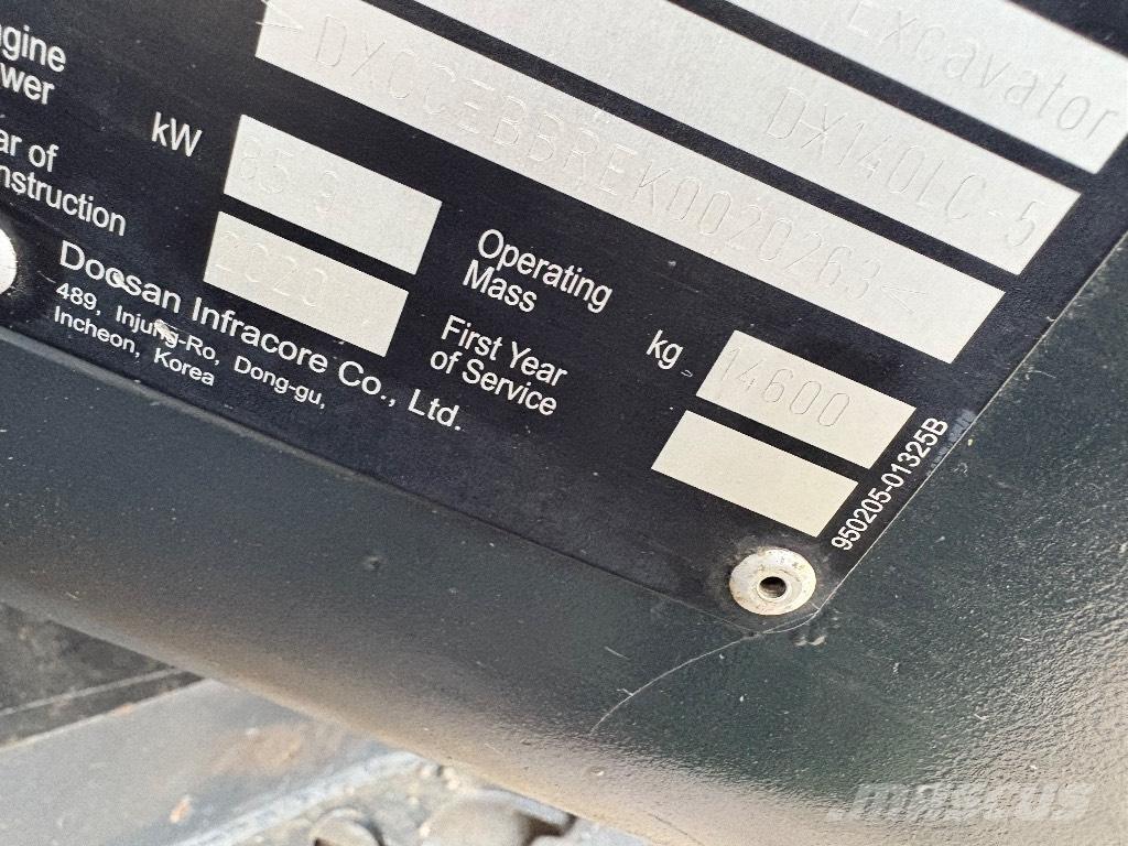 Doosan DX 140 LC Paletli ekskavatörler