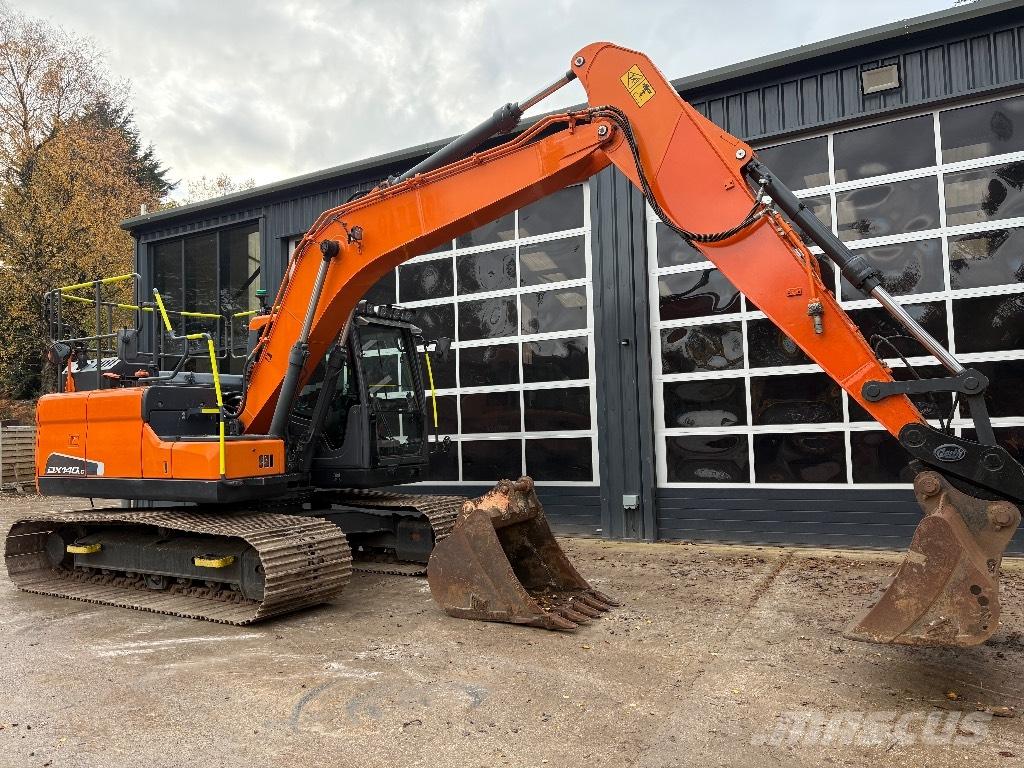 Doosan DX 140 LC Paletli ekskavatörler
