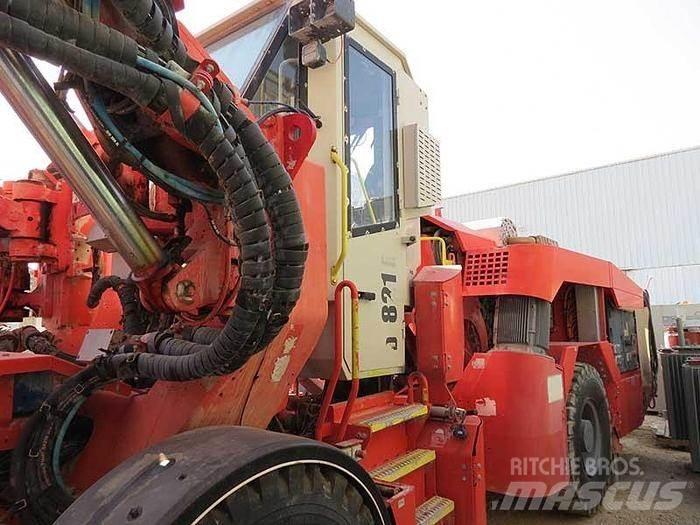 Sandvik DT 821 SC Sondaj kuleleri