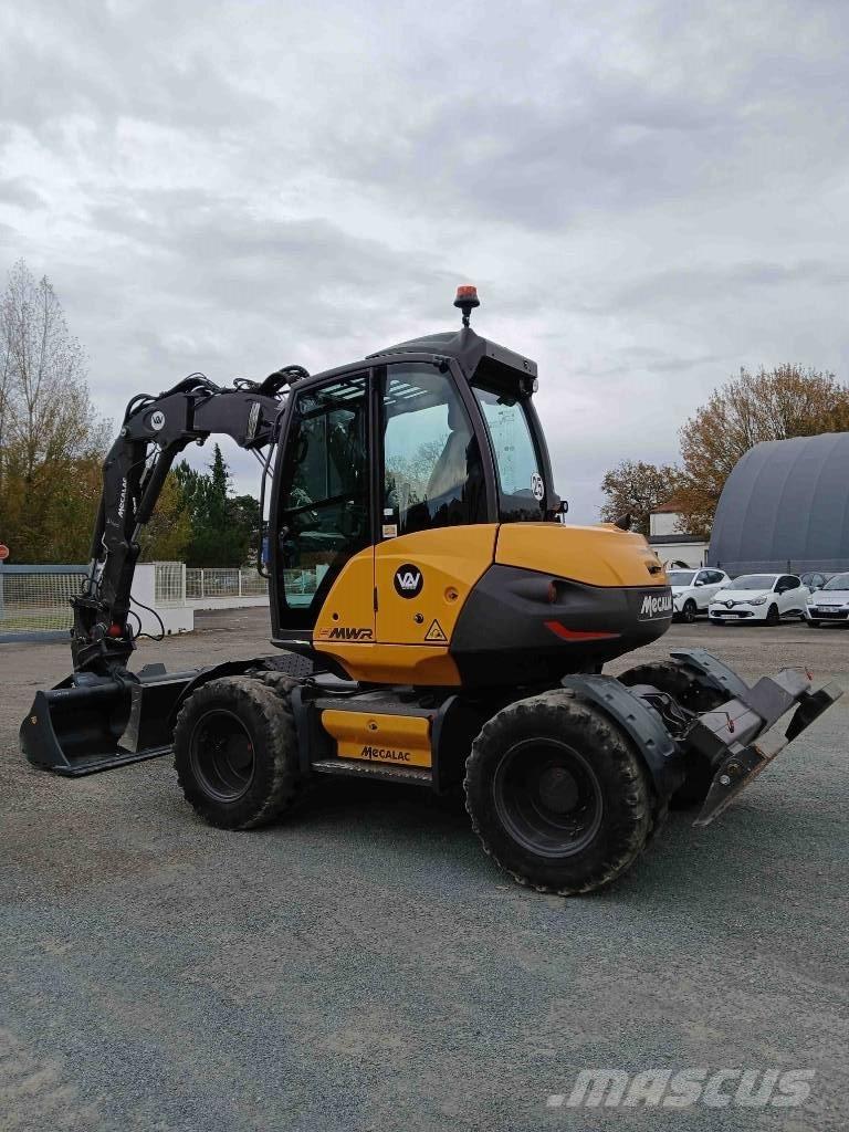 Mecalac 9 MWR Lastik tekerli ekskavatörler