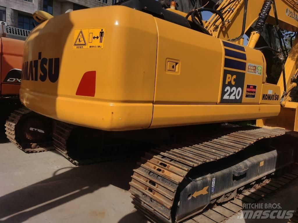 Komatsu PC 220-7 Paletli ekskavatörler