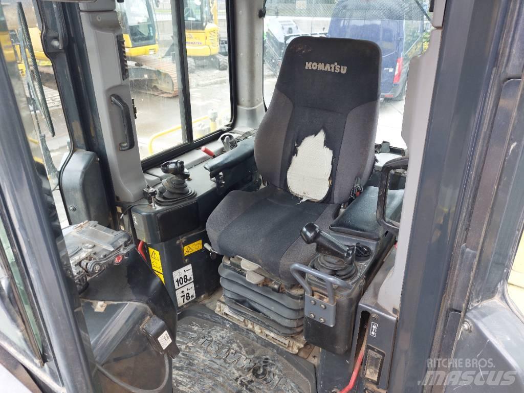 Komatsu D65PX-18 Paletli dozerler
