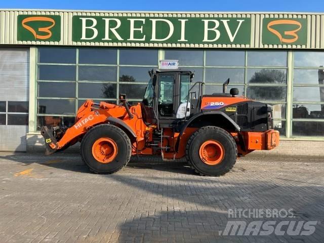 Hitachi ZW 250-6 Tekerlekli yükleyiciler