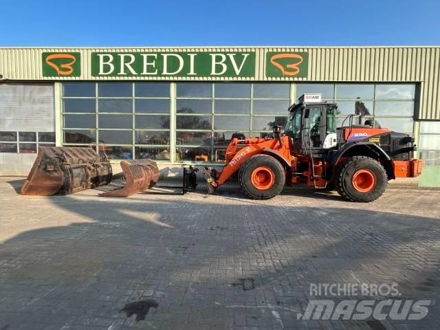 Hitachi ZW 250-6 Tekerlekli yükleyiciler