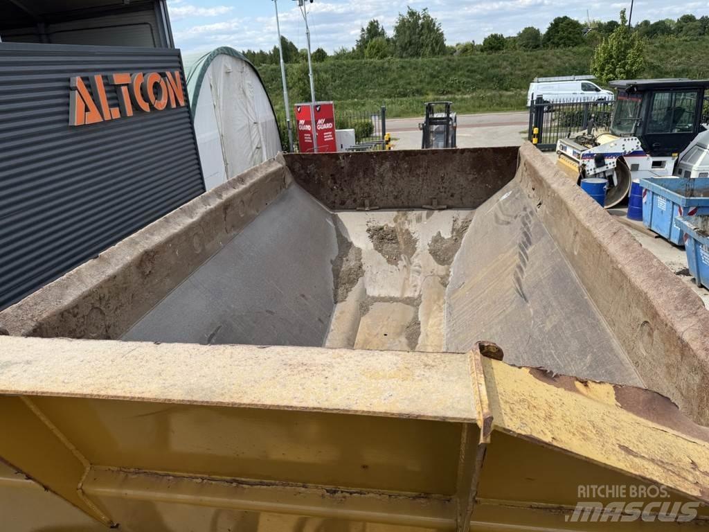 CAT 730C Belden kirma kamyonlar