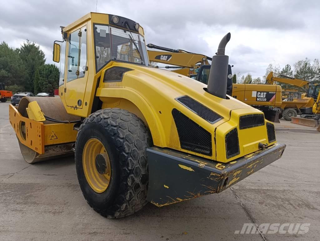 Bomag BW 213 D-4 Tek tamburlu silindirler