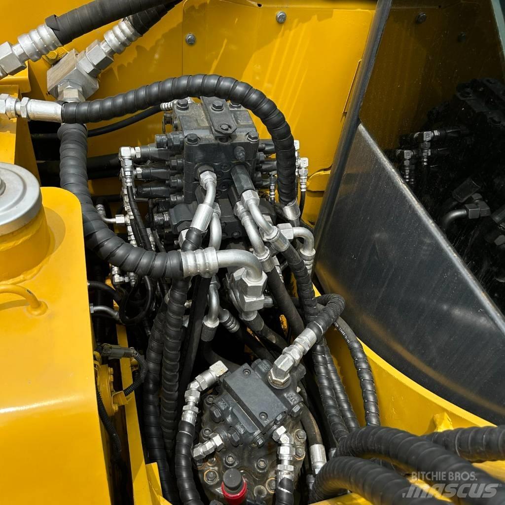Komatsu 70-8 Paletli ekskavatörler