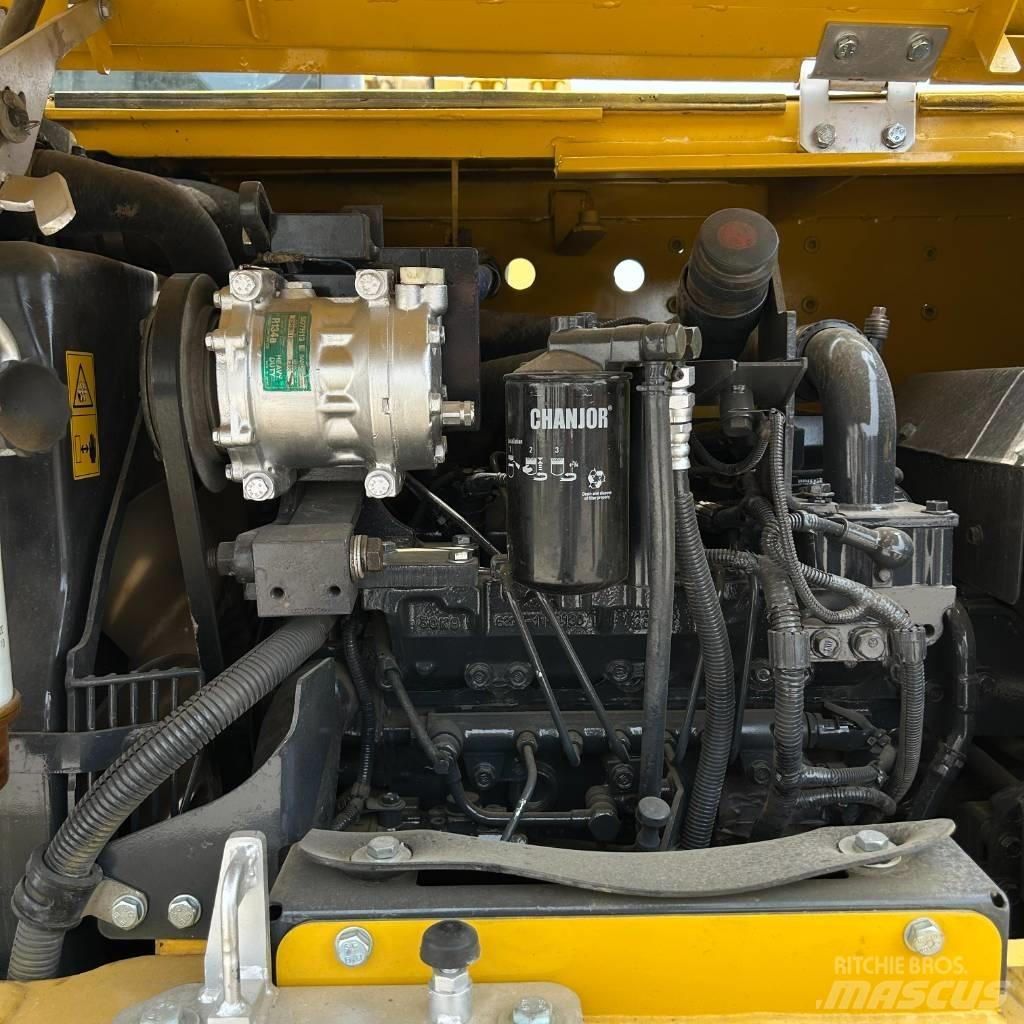 Komatsu 70-8 Paletli ekskavatörler