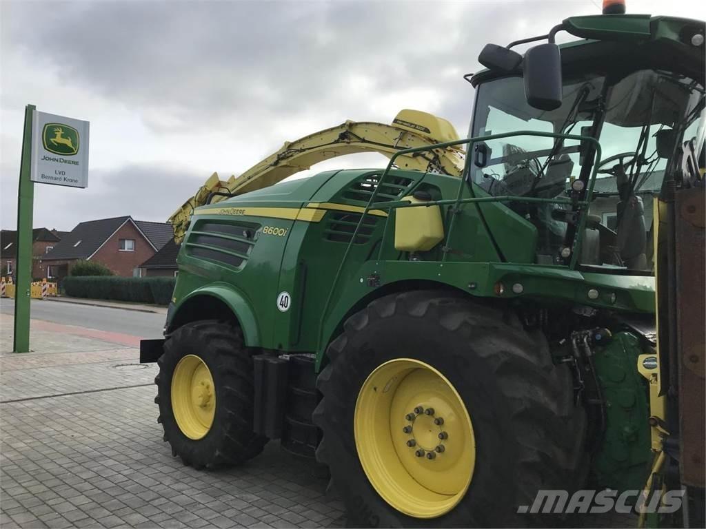 John Deere 8600 Kendi yürür silaj makinalari