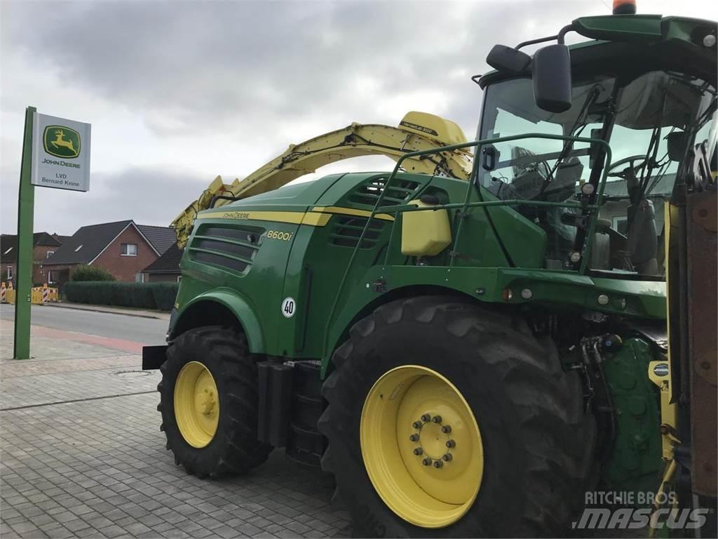 John Deere 8600 Kendi yürür silaj makinalari