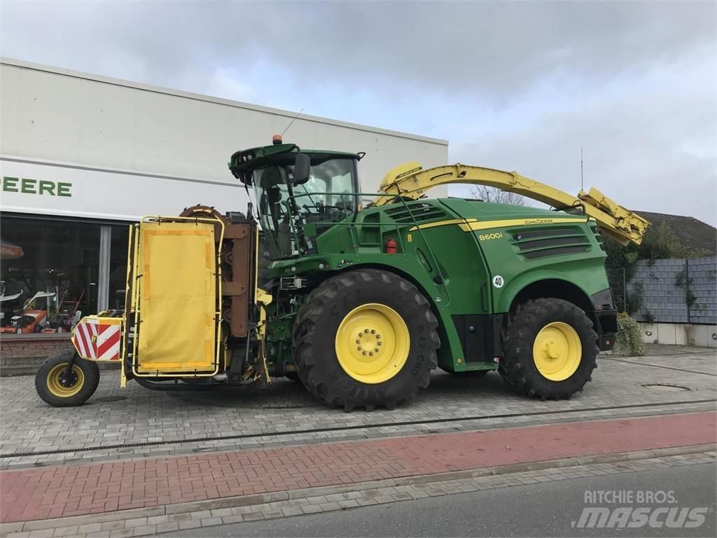 John Deere 8600 Kendi yürür silaj makinalari