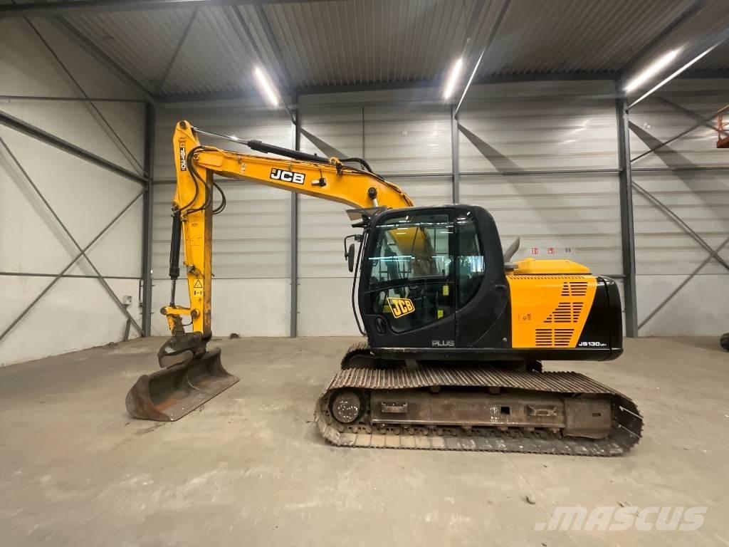 JCB JS 130 LC 4F Paletli ekskavatörler