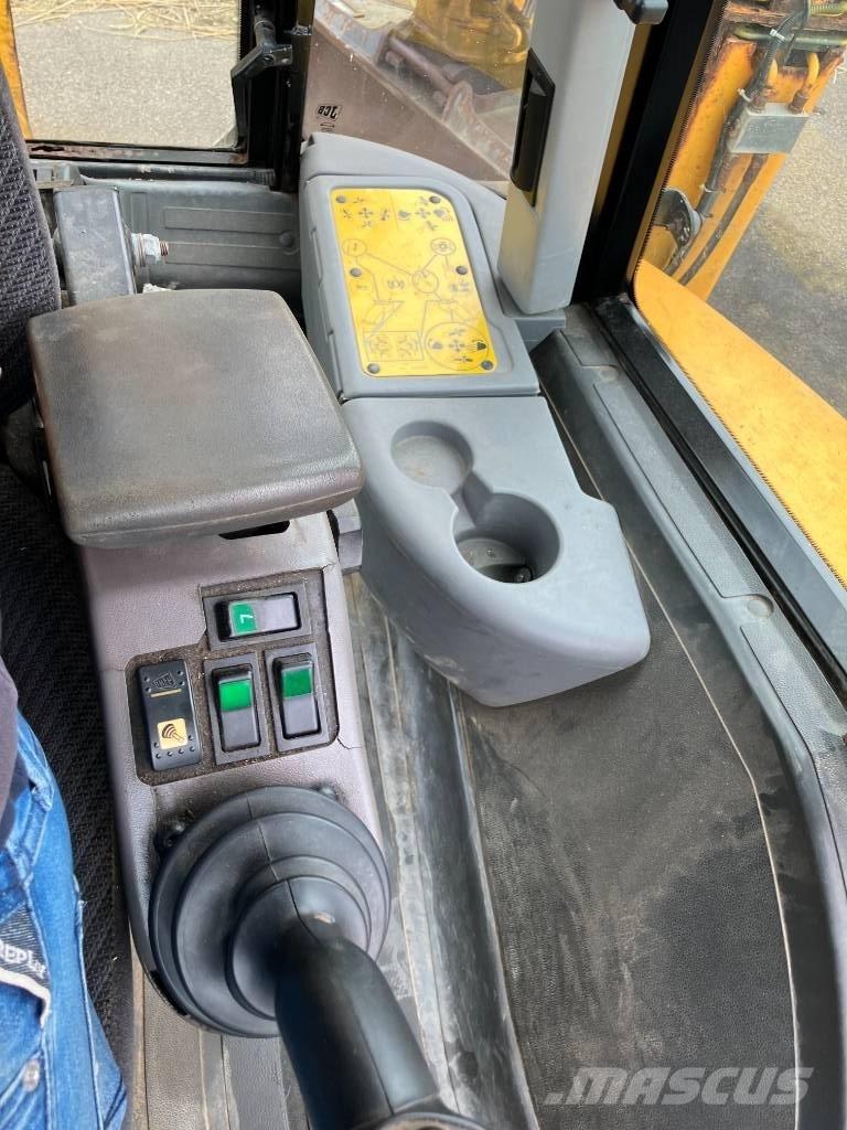 JCB 4 CX Kazıcı yükleyiciler - beko loder