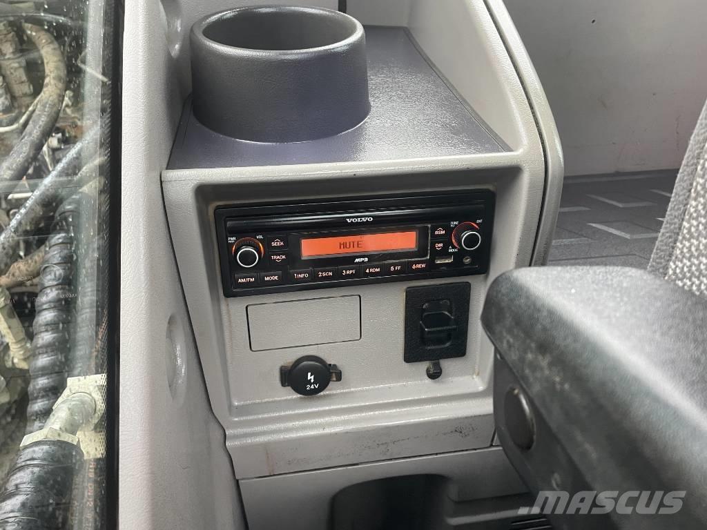 Volvo EC 140 EL Paletli ekskavatörler