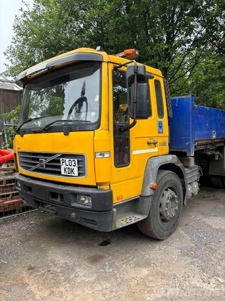 Volvo FL 220 Flatbed kamyonlar