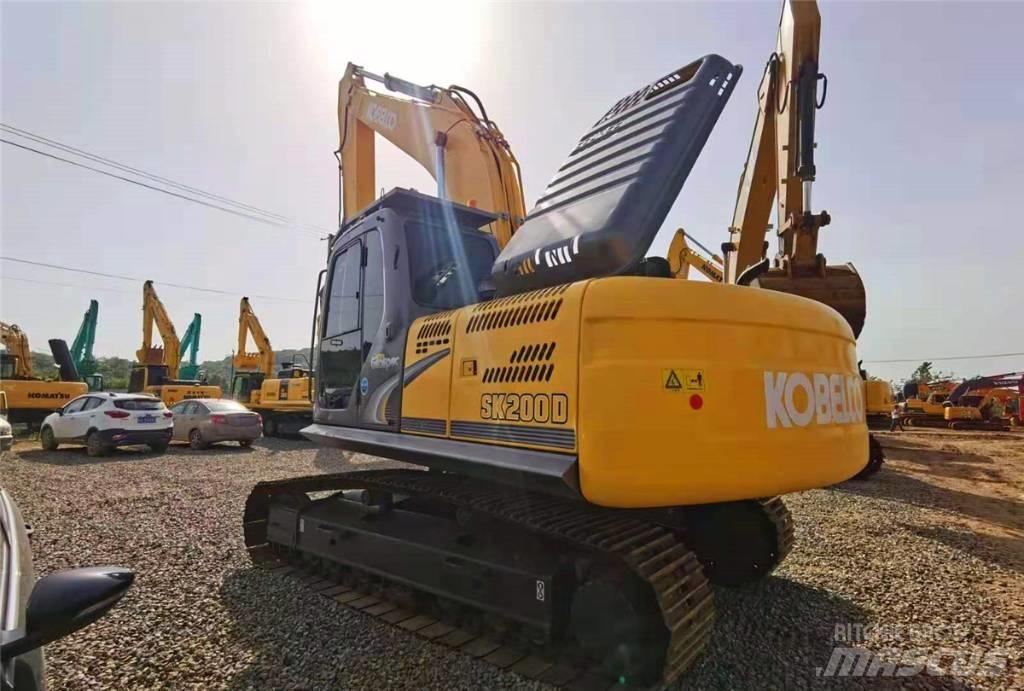 Kobelco SK 200-8 Paletli ekskavatörler