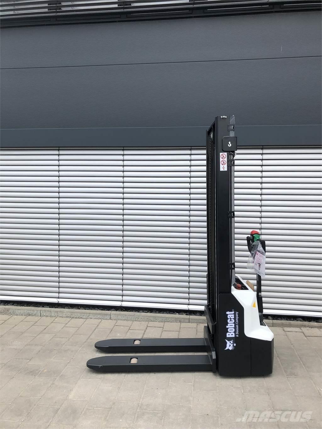 Bobcat LSM12N Yaya kumandali istif makinasi