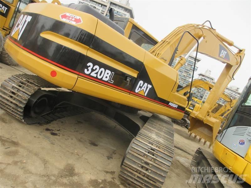 CAT 320 B L Paletli ekskavatörler