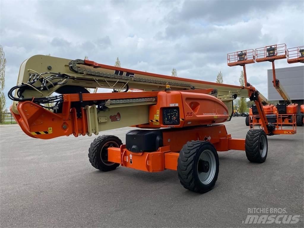 JLG 1250AJP Körüklü personel platformları