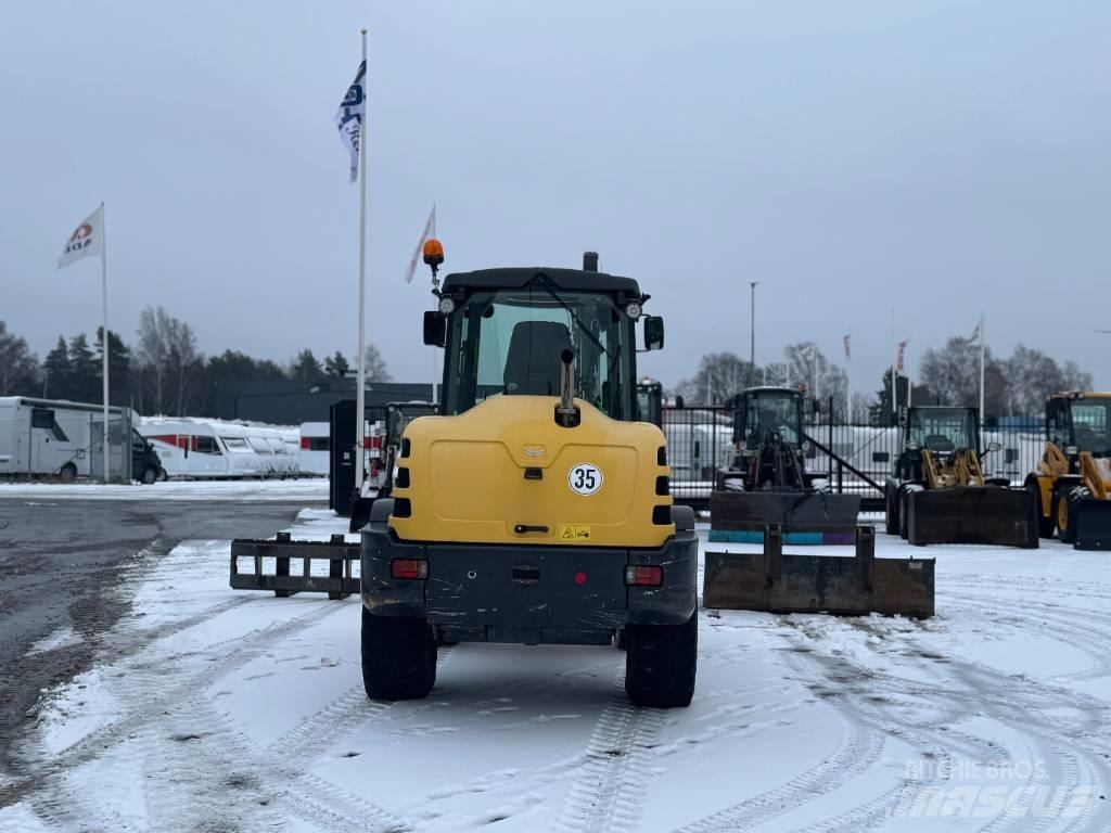 Yanmar V 120 Tekerlekli yükleyiciler