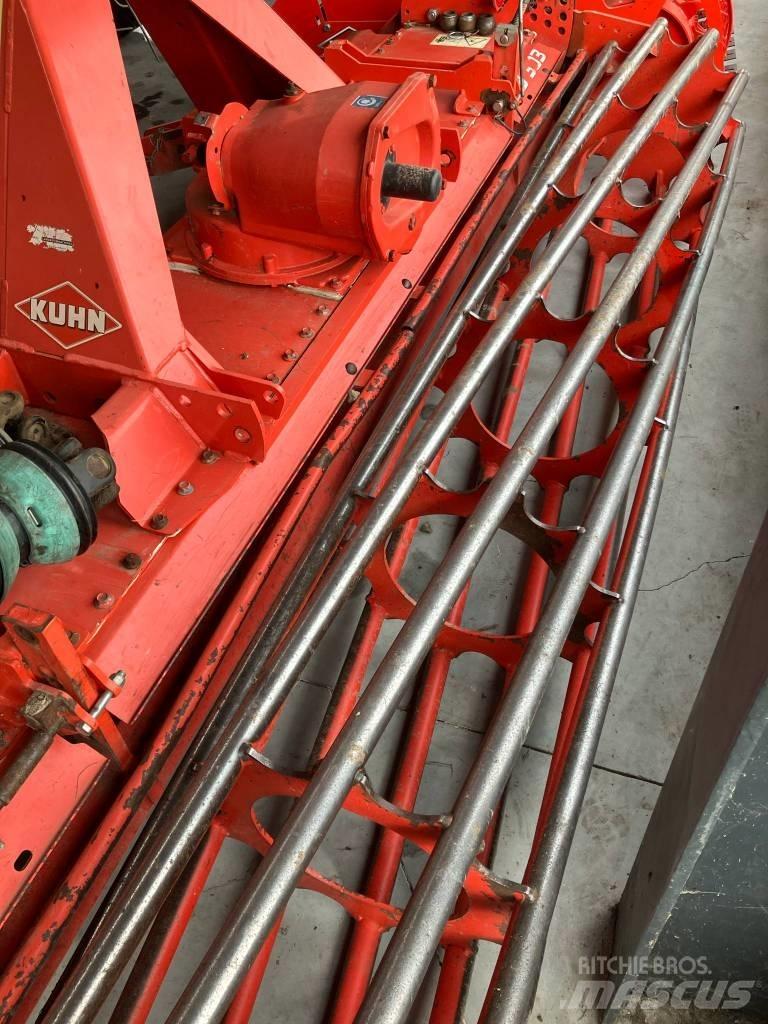 Kuhn HRB 303 Üniversal ekim makinasi