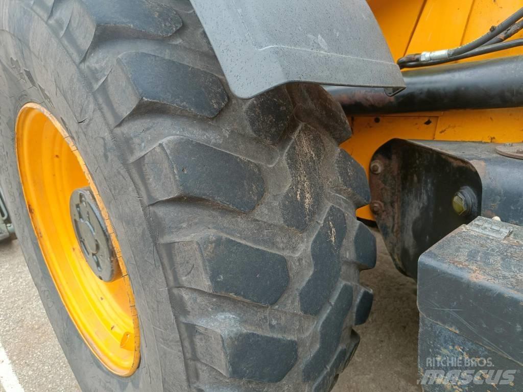 JCB 4 CX Kazıcı yükleyiciler - beko loder