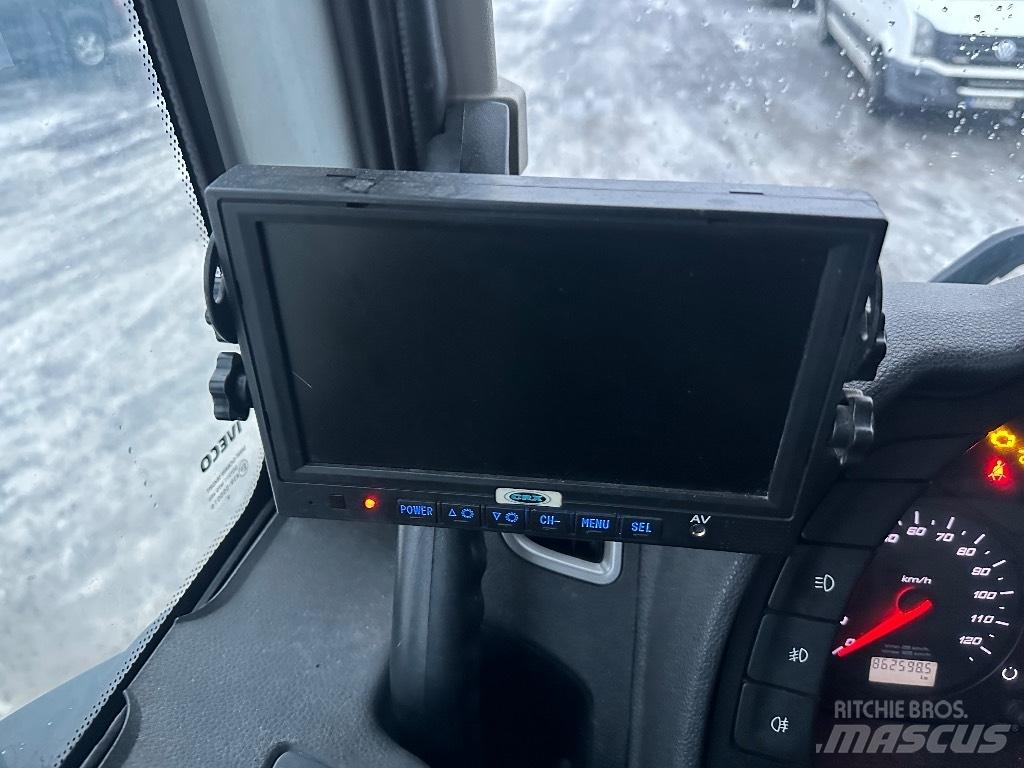 Iveco X-Way 560 8x2 Vinçli kamyonlar