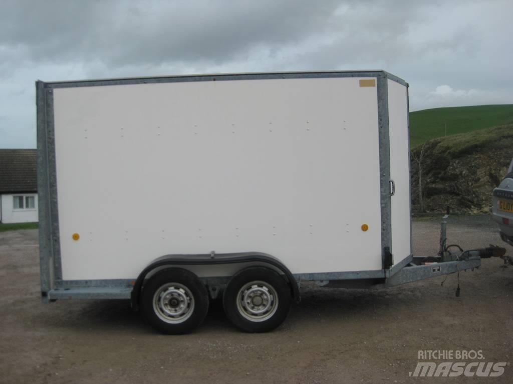 Ifor Williams BV105 Kapali kasa treylerler