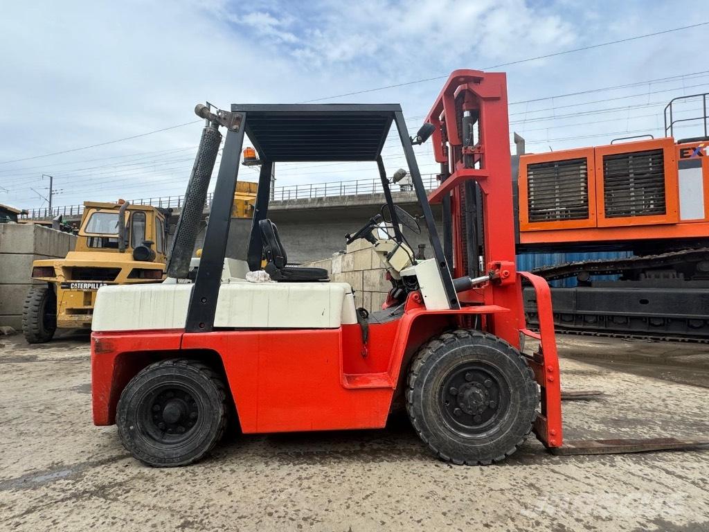 Nissan WF03A35U Dizel forkliftler