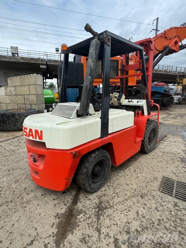 Nissan WF03A35U Dizel forkliftler