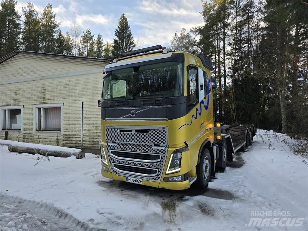 Volvo FH 16 750 Orman makinesi taşıma kamyonları