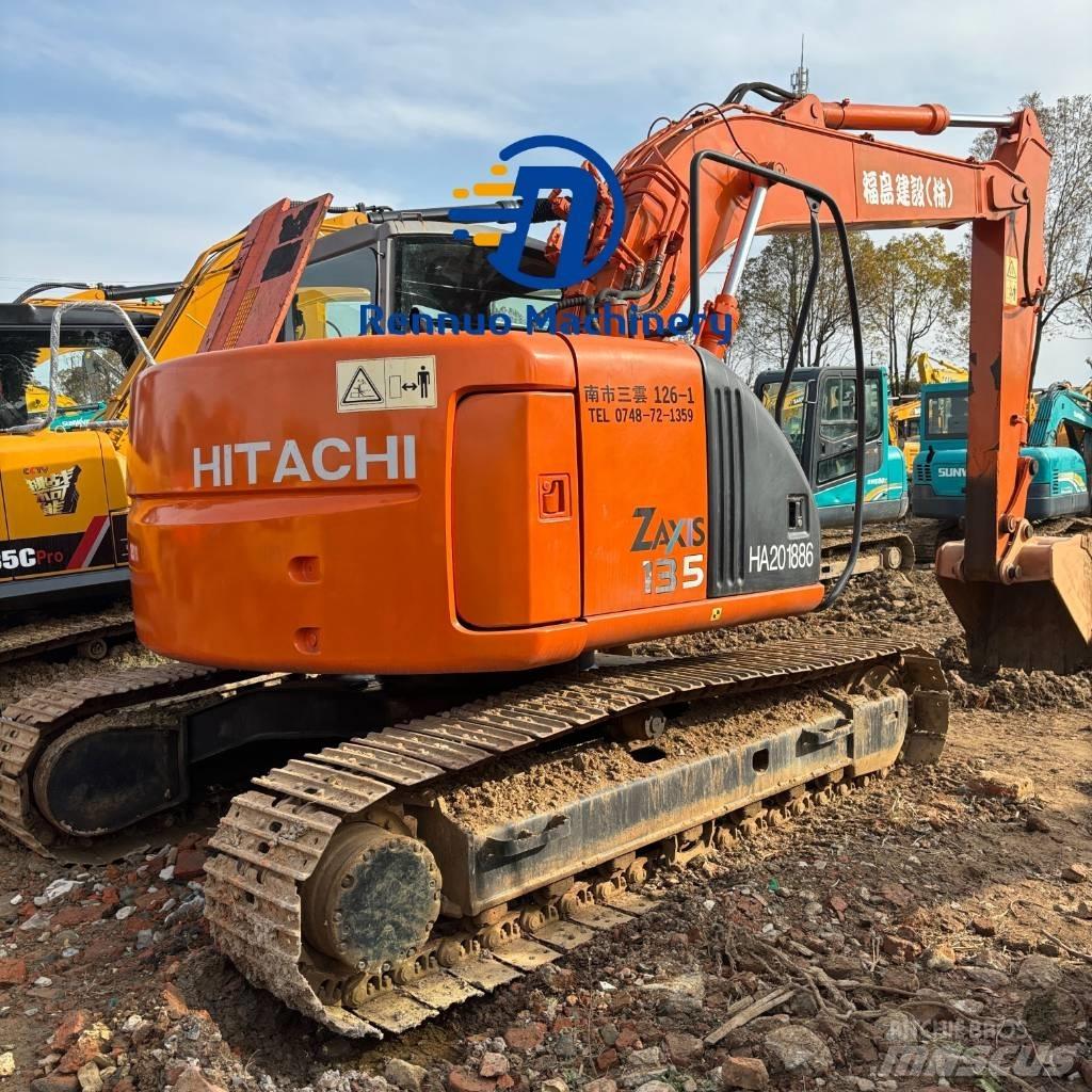 Hitachi ZX 135 US Paletli ekskavatörler