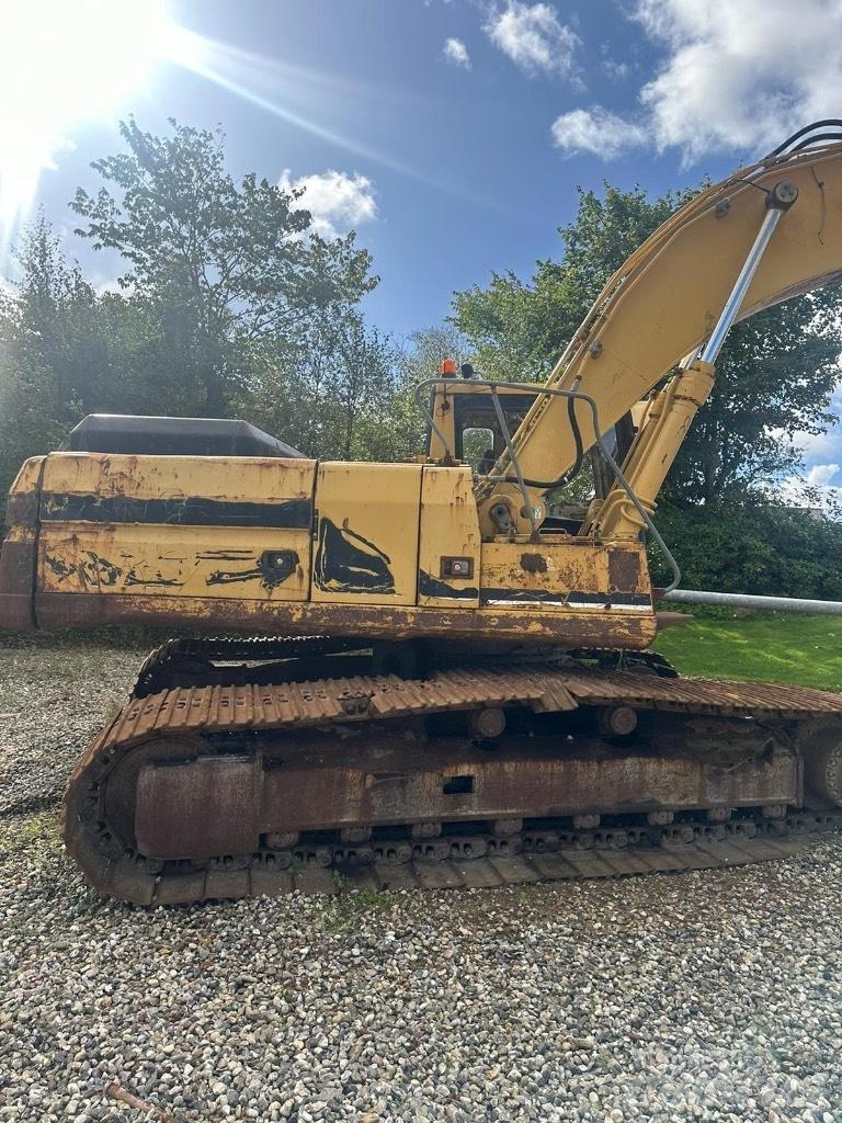CAT 325 L Paletli ekskavatörler