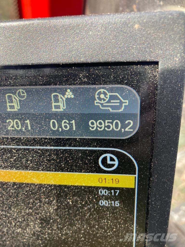 Komatsu 951 Biçerdöverler