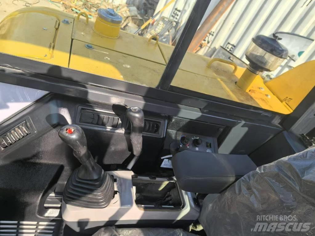 Komatsu PC 58 Paletli ekskavatörler
