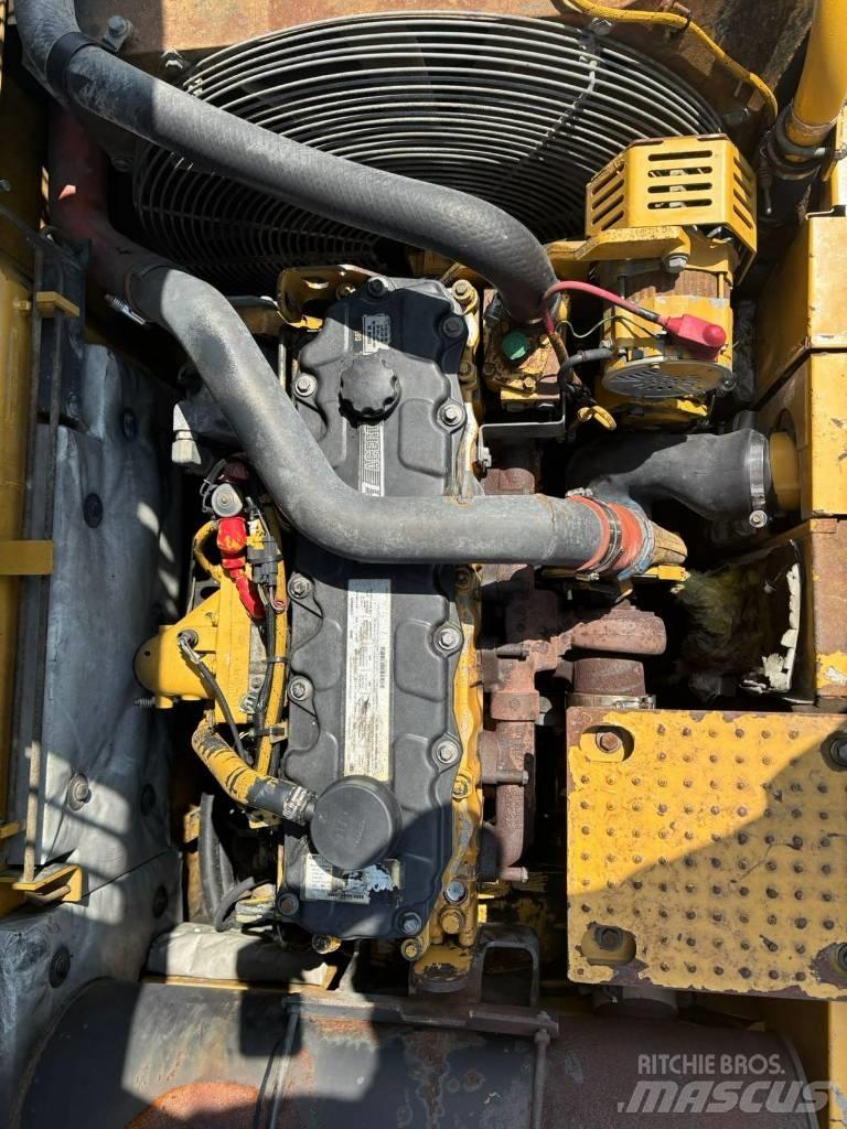 CAT 325 D L Paletli ekskavatörler