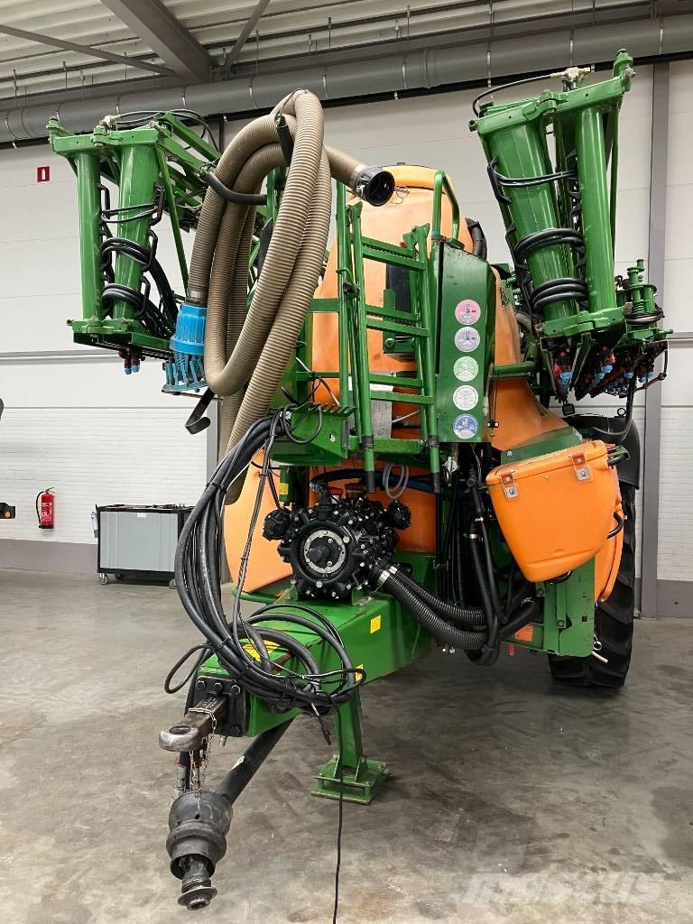 Amazone UX 5200 Çekilir pülverizatörler