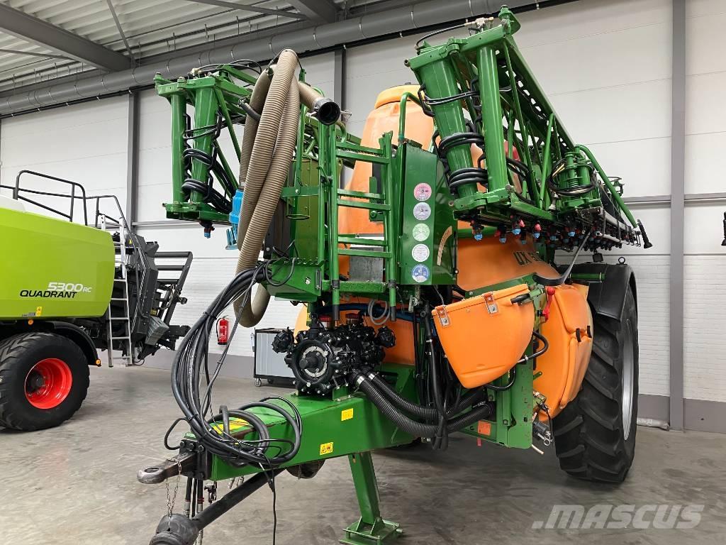 Amazone UX 5200 Çekilir pülverizatörler