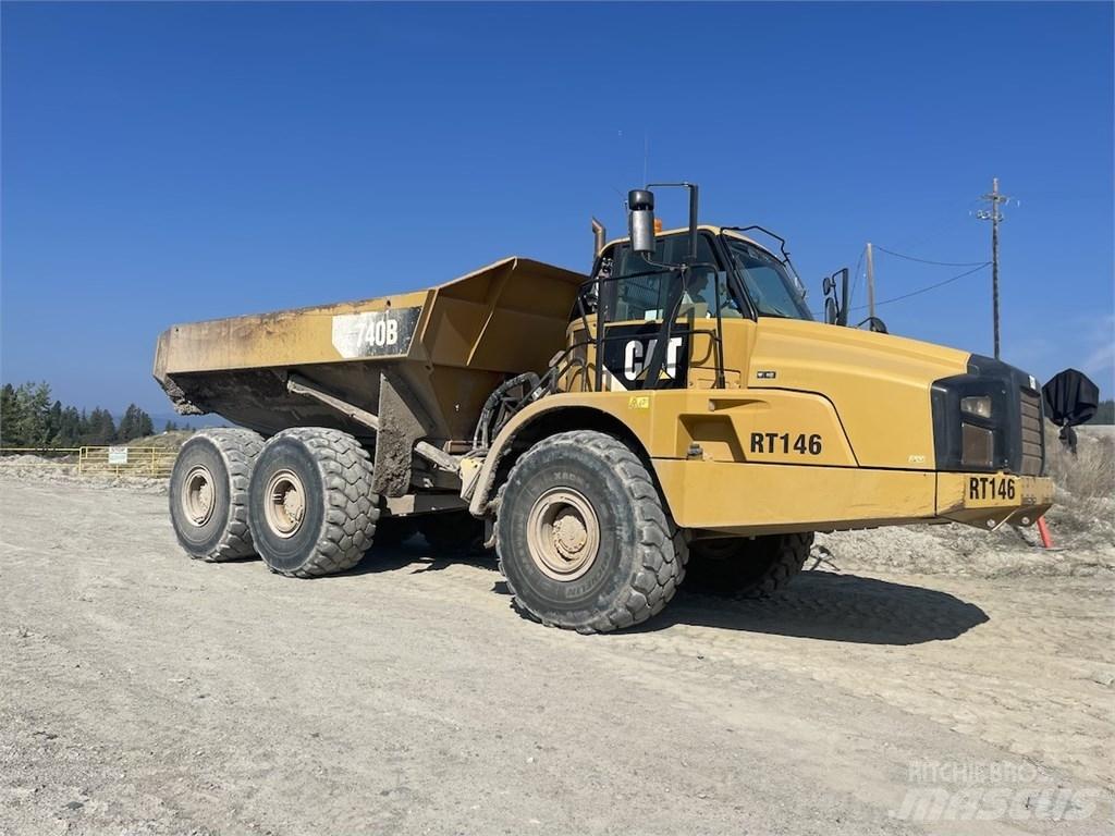 CAT 740B Belden kirma kaya kamyonu