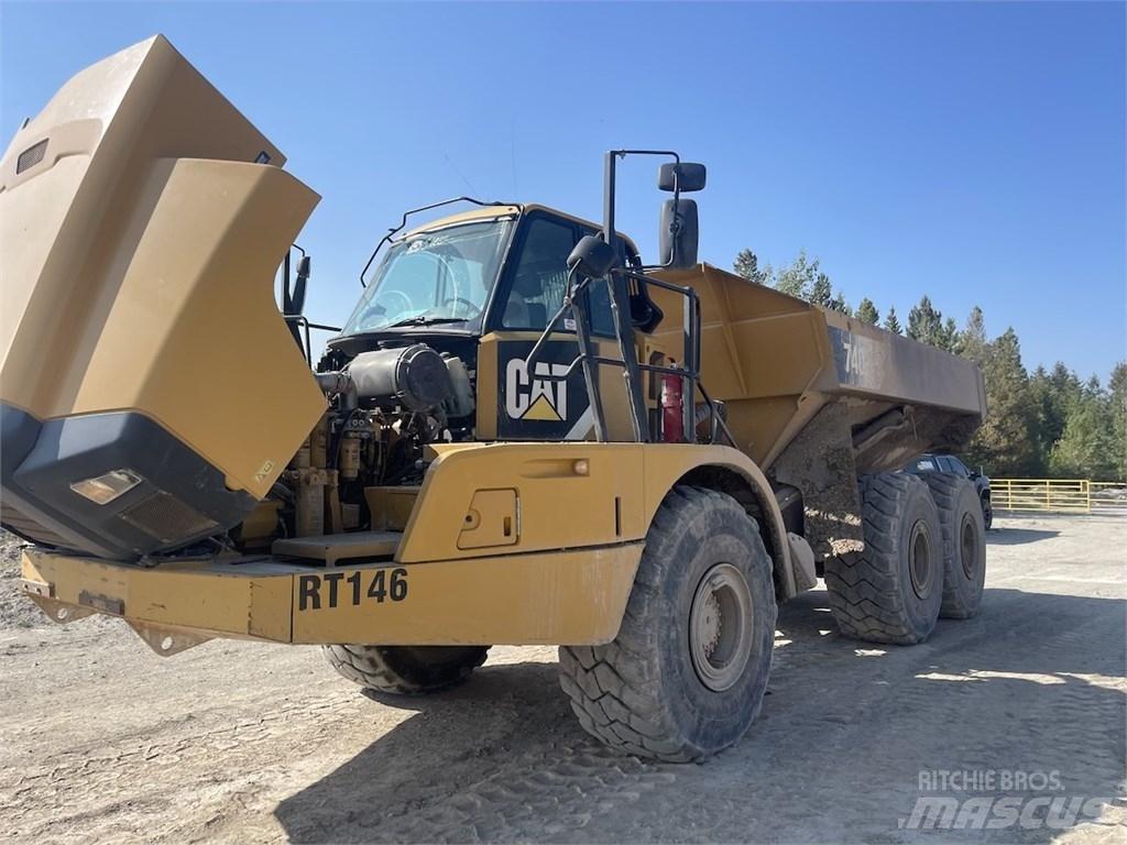 CAT 740B Belden kirma kaya kamyonu