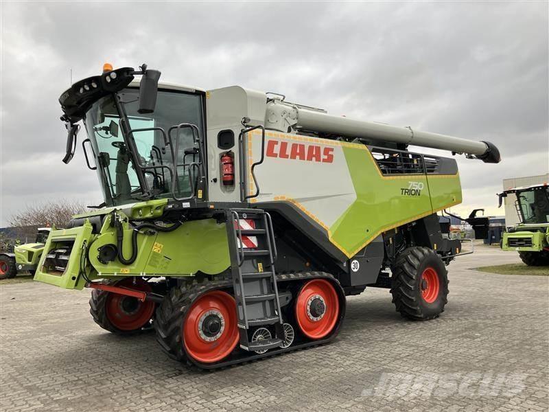 CLAAS TRION 750 TT Biçerdöverler