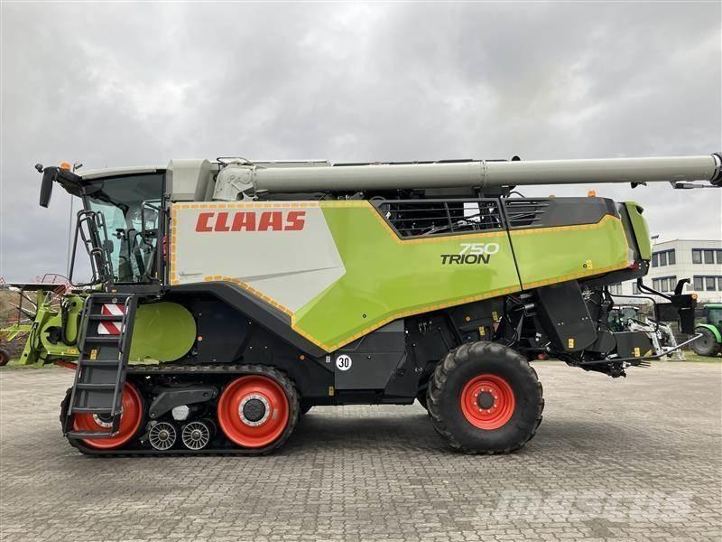 CLAAS TRION 750 TT Biçerdöverler