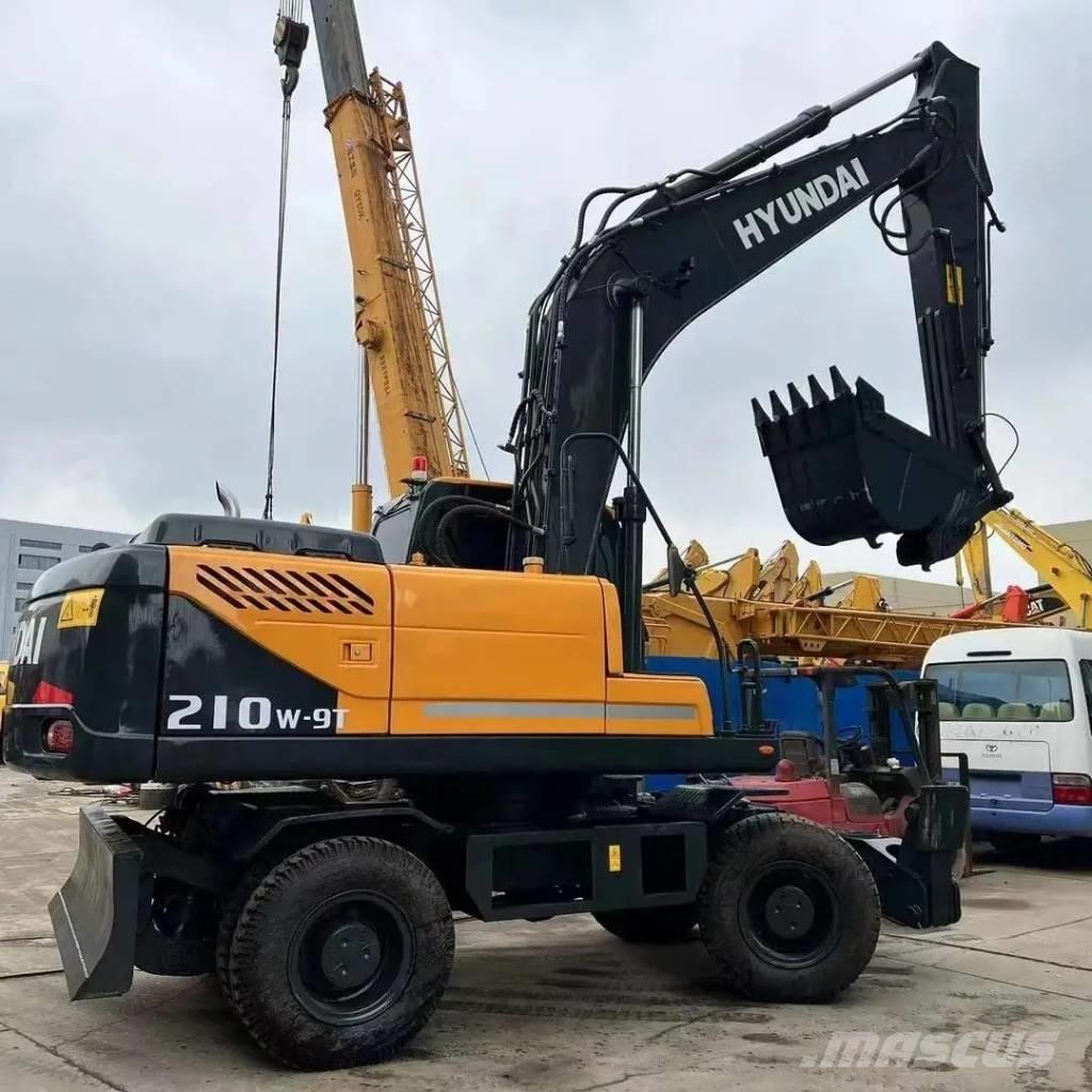 Hyundai R210W-9T Lastik tekerli ekskavatörler