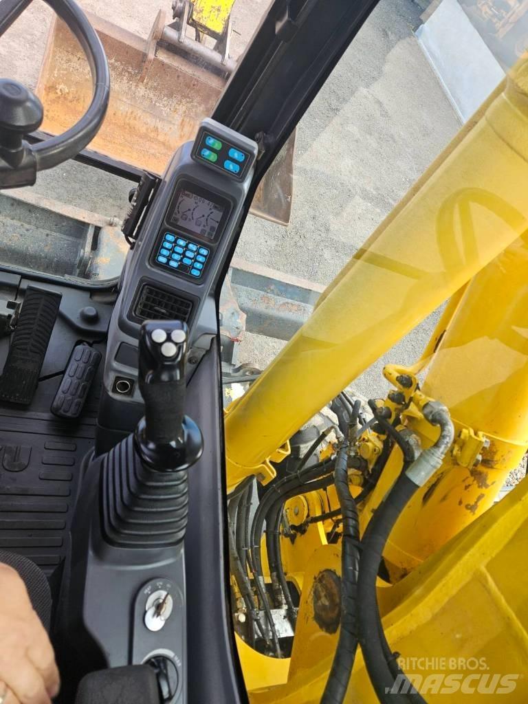 Komatsu PW 160-7 Lastik tekerli ekskavatörler
