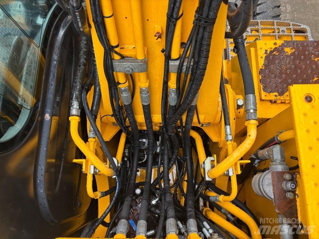 JCB JS 145 W - 160 W Lastik tekerli ekskavatörler