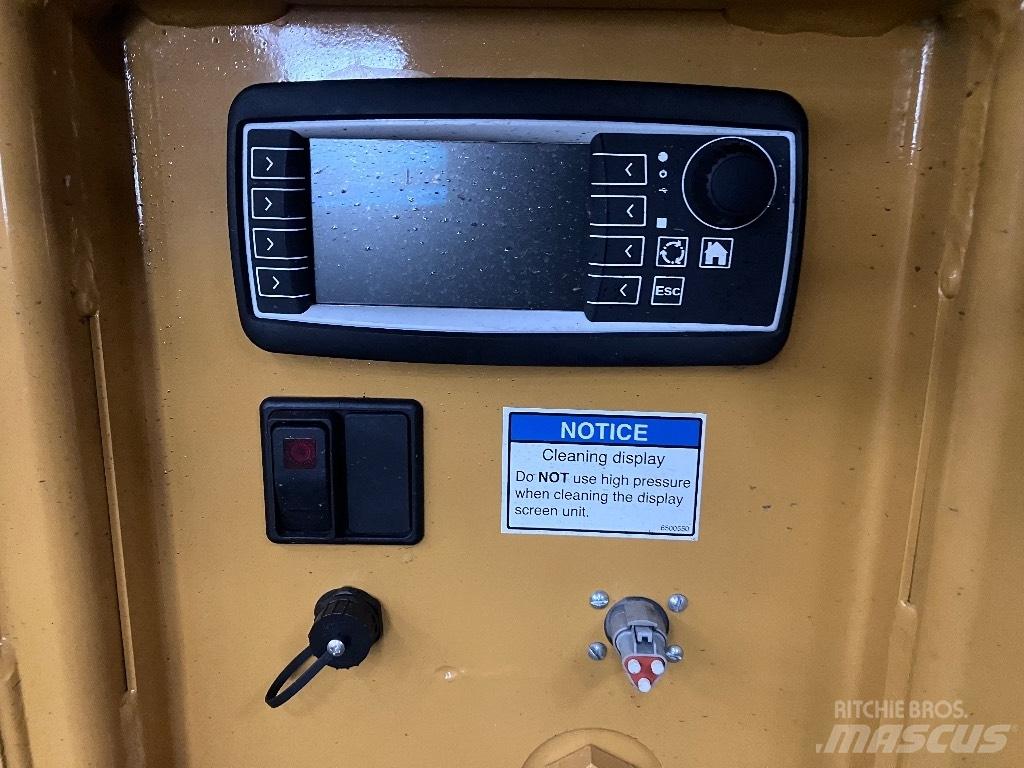 Haybuster H1135 Balya ögütücü, kesici ve açicilar