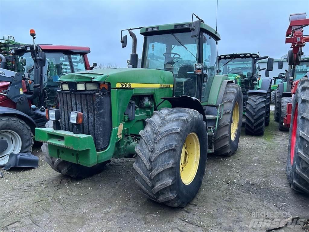 John Deere 8100 Traktörler