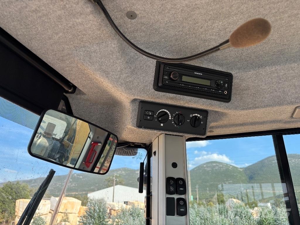 Volvo L 260 H Tekerlekli yükleyiciler